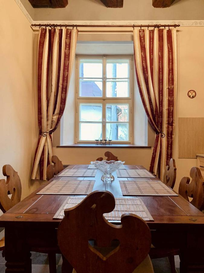 Zámek Mokrosuky Exteriér fotografie